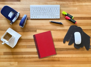 A 5 Notizbuch Luxury 80 Seiten ROT JUPITER GLITTER-OPTIK, punktiert 10x10mm