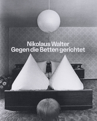 Gegen die Betten gerichtet