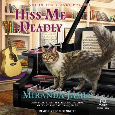 Hiss Me Deadly - Miranda James