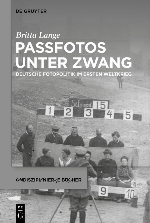 Passfotos unter Zwang - Britta Lange