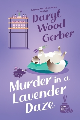 Murder in a Lavender Daze - Daryl Wood Gerber