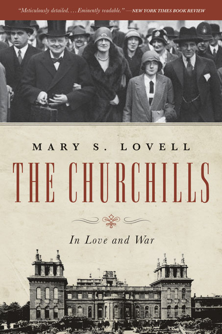 The Churchills - Mary S. Lovell