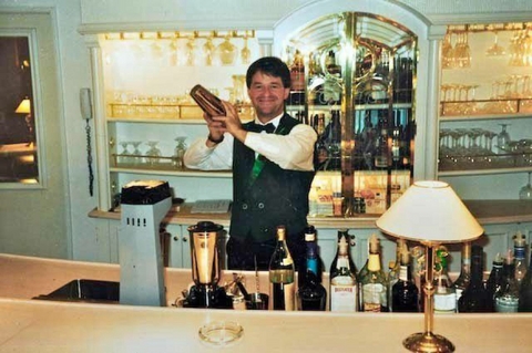 Become a perfect bartender - Andreas M&ouml;bius