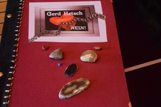 Nein - beim Versuch, individuell leben zu wollen, fast zerbrochen