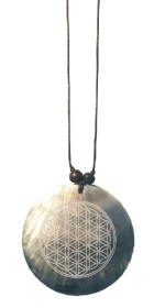 Muschel mit Gravur "Blume des Lebens" 6 cm, Anh&auml;nger