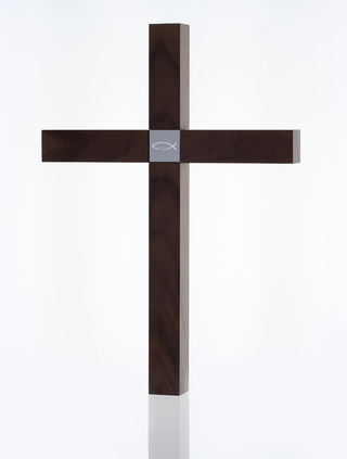 Holzkreuz groß - Nussbaum - Motiv Fisch