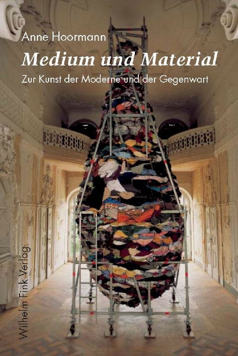 Medium und Material - Anne Hoormann