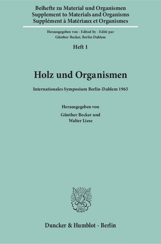 Holz und Organismen.
