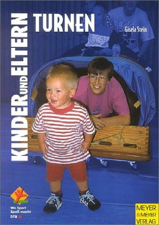 Kinder und Eltern turnen