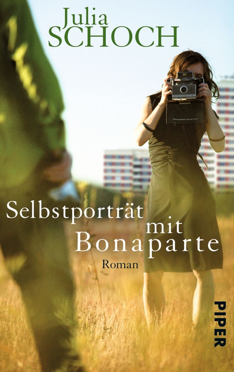 Selbstportr&auml;t mit Bonaparte - Julia Schoch
