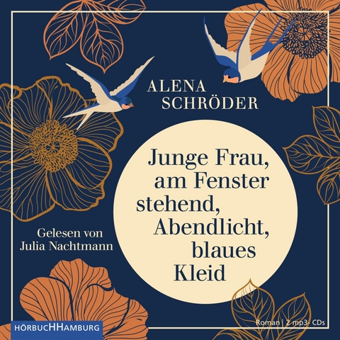 Junge Frau, am Fenster stehend, Abendlicht, blaues Kleid - Alena Schr&ouml;der