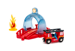 BRIO World 33976 Smart Tech Sound Feuerwehreinsatz – Zubehör für die BRIO Holzeisenbahn – Interaktives Spielzeug empfohlen ab 3 Jahren